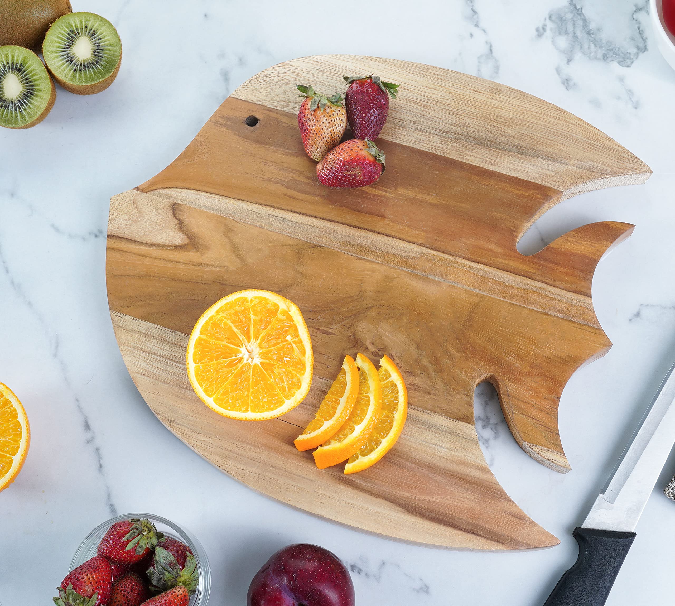 Fish shaped cutting board